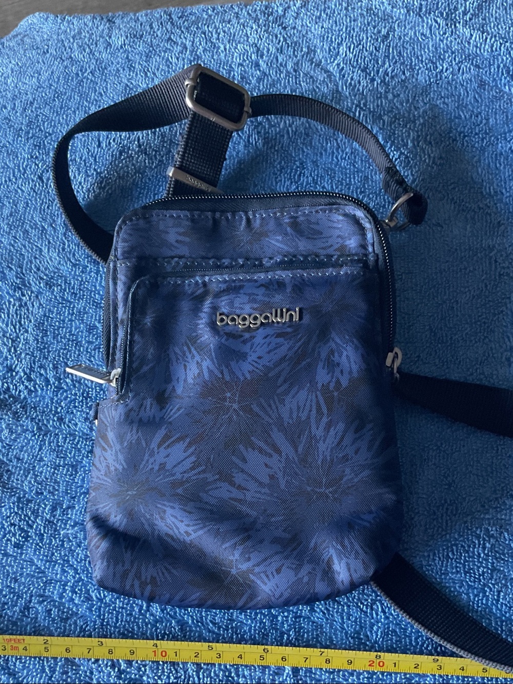Baggallini Navy Crossbody Sling Bag for women